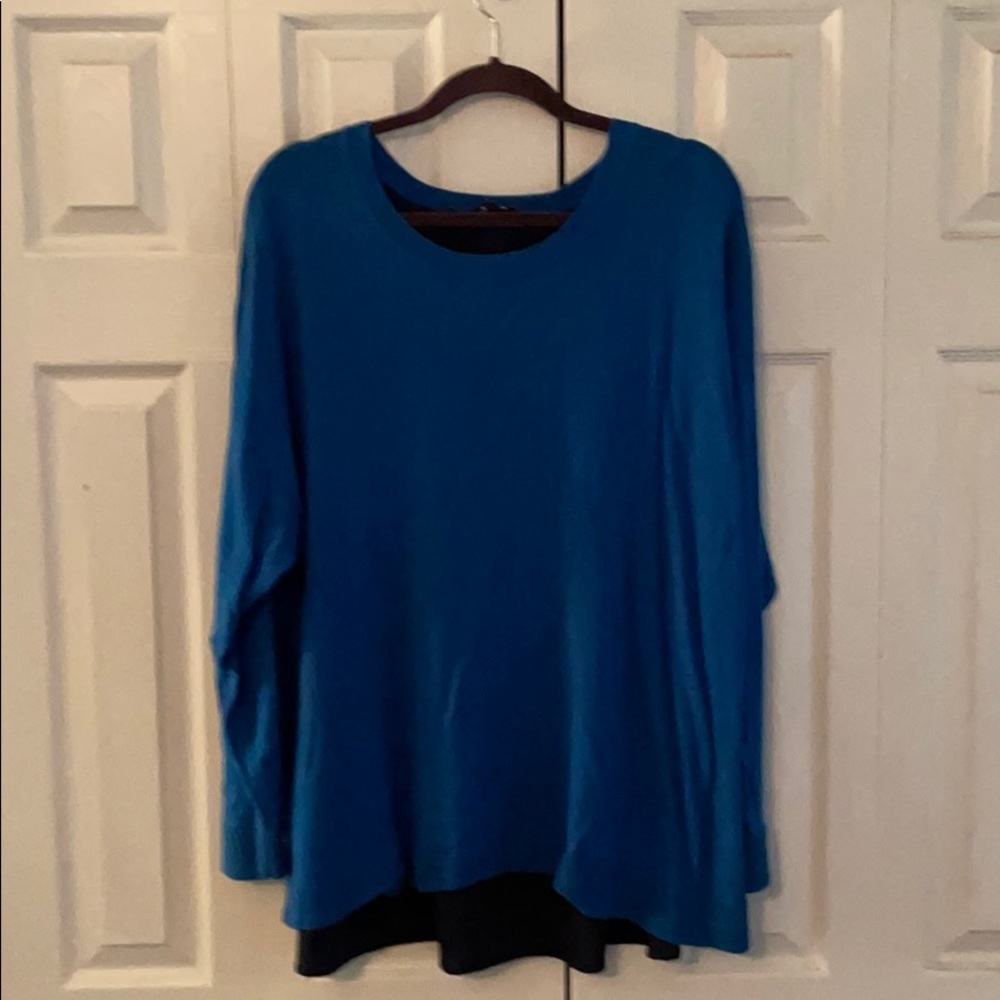 Super cute sweater with back detail